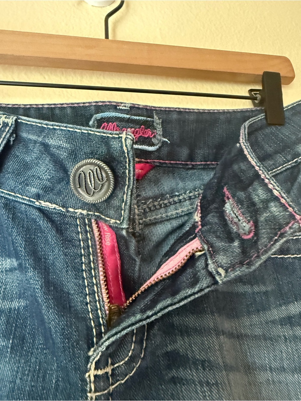 Wrangler Low Rise Jeans - Picture 3 of 6